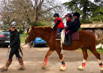 perrine monitrice poney club